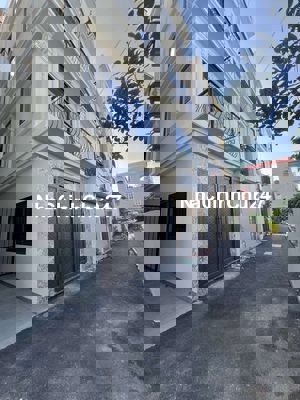 Chính chủ bán nhà Ngọc Thụy – DT 60m² – Giá 12.8 tỷ
Ô tô tải vào nhà