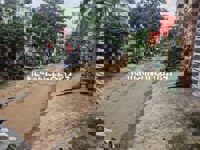 Bán nhà 247 m2 chính chủ tại khu vực đường Lê Cơ, Bình Tân giá 19 tỉ