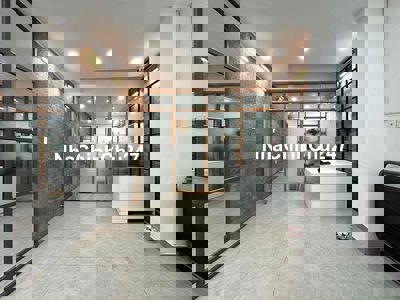 Chính chủ xuất cảnh cần bán nhà đường HBT, Q1. DT 68m2 giá *** TT