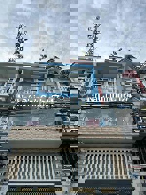 bình thành chủ ngợp giá 3,9 tỷ 4x14nhà 3tầng