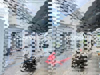 Chủ gởi bán nhà 1 trệt 1 lầu hẻm 833 phường bửu hoà, 3Pn, mới xây, SHR