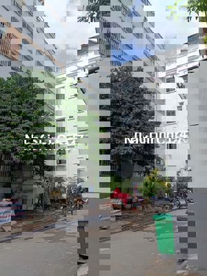 sát MT Nguyễn Thái Sơn 3 tầng có sân thượng, chủ nhiệt hạ chào 500tr