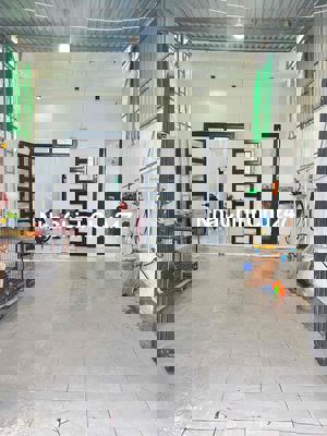 chính chủ cần bán nhà. view kênh đẹp,