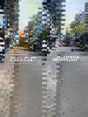 Chủ kẹt Bank bán gấp MTKD Nguyễn Sơn. 4m x 18m. Nhà 4 tầng. Giá 13.5