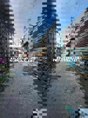 E CHỦ CẦN BÁN GẤP NHÀ TÔN  CÓ SHR CÓ ĐIỆN NƯỚC RIÊNG HẺM XE HƠI