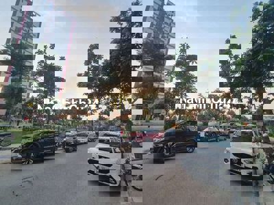 Chính chủ bán đất tặng nhà tại Ngọc Thụy
:
Diện tích: 94m²
Giá: 24.5