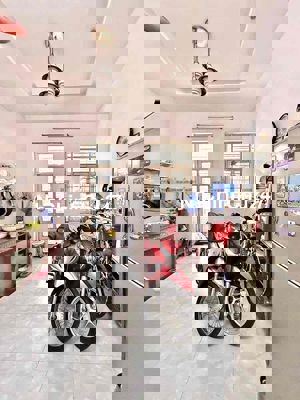 NHÀ CHÍNH CHỦ XÂY KIÊN CỐ • GIÁ RẺ • 3T4PN3WC • TRUNG TÂM TÂN PHÚ