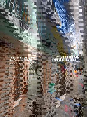 nhà bán chính chủ công chứng ngay trong ngày