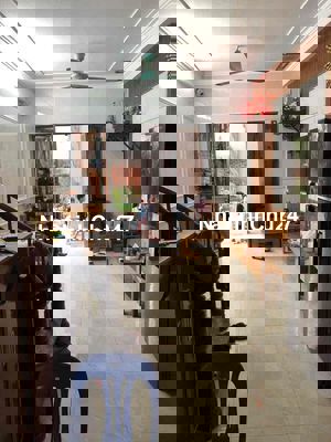 chính chủ bán nhà dân xây 53m2 3 tầng nở hậu-sổ riêng-giá đầu tư 5,2ty