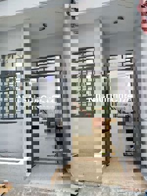 Nhà nguyên căn chính chủ có nội thất