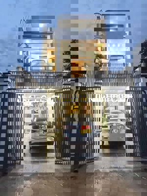 Chính Chủ Cần Bán Nhà Như Hình Sổ Riêng Thổ Cư Ngay Cây Xăng Tân Phong