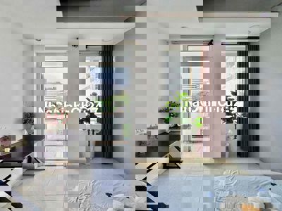 Chính chủ nhà full nội thất 2PN tách bếp ban công lớn ngay Sân Bay TSN