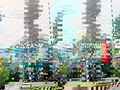 tôi chính chủ bán mặt tiền hvl ngang 15x14 vị trí vip có 2 căn nhà lầu