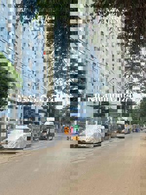 chính chủ, nhà 2 tầng, DT 3.5x12m, HXH, giá 3.x tỷ, BHH, Bình Tân