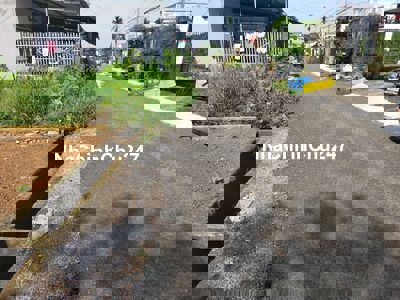 Chính chủ bán đất thổ cư.mặt tiền đường nhựa