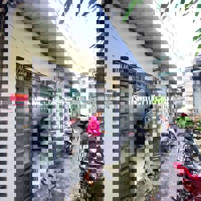 Chủ cần bán căn nhà nhỏ sổ hồng chung khu dân cư