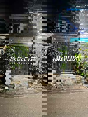 Chính chủ bán nhà hẻm xe tải