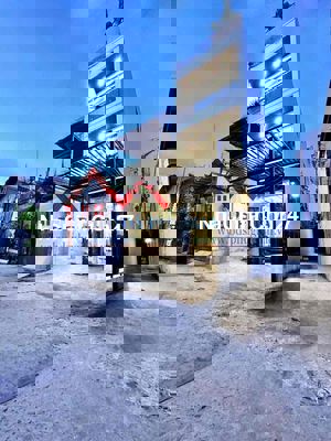 Nhà Chính Chủ Cần Bán QUẬN 7. Cách Phú Mỹ Hưng chỉ 500m