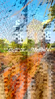 Chủ Ngộp gửi bán Căn Góc 1 Lầu 300m2 giá chỉ 1,63 tỷ Long Khê gần KCN