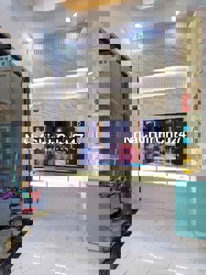 nhà bán chính chủ sổ hồng riêng nhà kết cấu 3 lầu quận 7 cũ