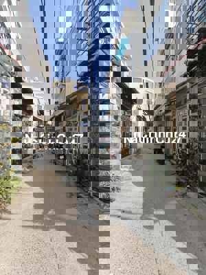 Bán nhà chính chủ 2 mặt tiền hẻm xe hơi sát bên Emart Phan Văn Trị