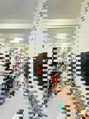 Chính chủ bán chung cư Bình Phú Q6. 2PN. SHR đầy đủ Nội thất