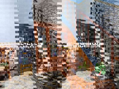 Chính chủ cần tiền bán gấp 
Nhà Võ Văn Hát, DT 105m2,  2 Tầng, 5,8 TỶ.