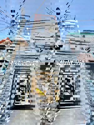 mình chính chủ cần bán căn nhà đuong huynh tấn phát thông chuyên dung