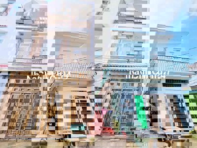 Chính chủ cần tiền bán gấp nhà DT 196,3 m2 (3 SHR). Giá 12 tỷ