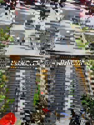 Bán căn nhà phố Nguyễn Trãi quận 1 giá chính chủ