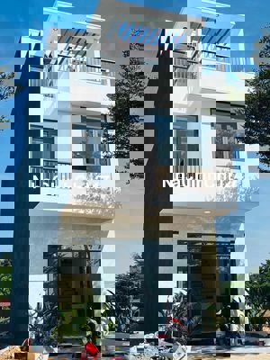 Giảm mạnh 470triệu còn 1tỷ85. Chủ nhà bán gấp. 240m2 full nội thất.