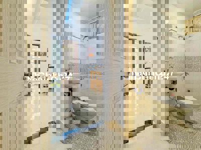 CHÍNH CHỦ 1PN TÁCH BẾP CÓ BAN CÔNG RỘNG, SẴN NỘI THẤT NGAY SÂN BAY TSN