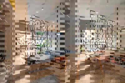 GẦN VÒNG XOAY DÂN CHỦ - BAN CÔNG - THANG MÁY