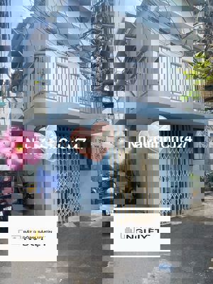 CHỦ BÁN NHANH TRONG THÁNG GIẢM 200 CÒN 2 TỶ 450 .HẺM XE HƠI CẢN GÓC