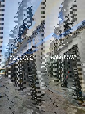 Nhà chính chủ sổ riêng Hóc Môn giá dưới 1ty bán lỗ