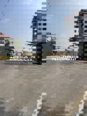 đất chính chủ full thổ cư 120m2.đất Ngã tư Cổ Tiết Tam Nông Phú Thọ