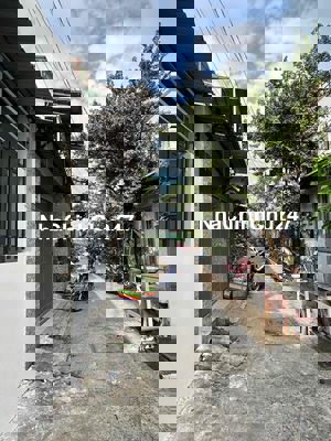 Chính chủ cần bán căn nhà ngay Aeon Mall Tân phú