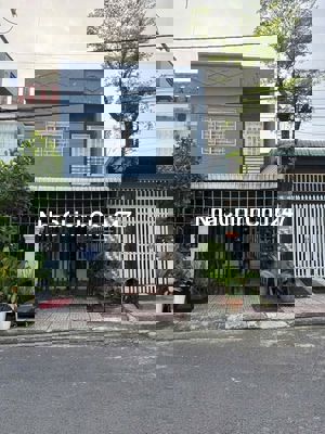 CHÍNH CHỦ BÁN NHÀ TRỆT LẦU NGÃ TƯ CHIÊU LIÊU, TÂN BÌNH. DT 105M.