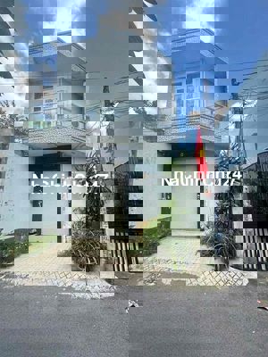 chính chủ cần bán nhà sát MT đường gò dầu