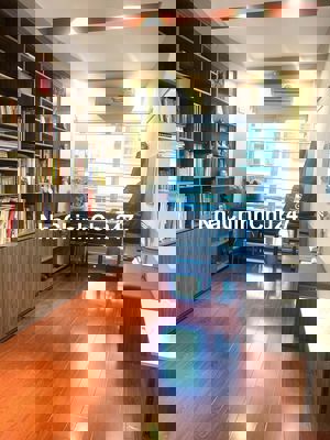 Chính chủ bán nhà Nguyễn Đình Hoàn, Cầu Giấy, đẹp ở luôn, 45m,12 tỷ