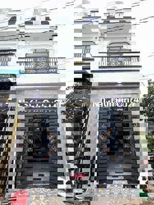 Chủ gởi bán nhà HOÀN CÔNG mặt tiền hẻm thông gần chợ TÂN VẠN,4.1x18=70