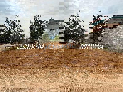 Chính chủ em cần bán 521m2 đất, mặt tiền 10 mét,đất vuông vức rất đẹp