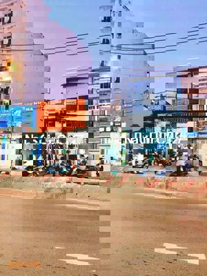 Chính chủ bán nhà mặt tiền Huỳnh Tấn Phát 200 m chỉ 30 tỷ, Quận 7