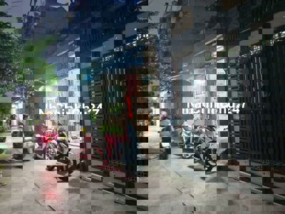 Chính chủ bán nhà Shr, 1 lầu , đường thông xh , KDC sầm uất ,p.tch q12