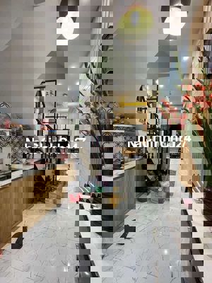 CHÍNH CHỦ GỬI BÁN NHÀ NHỎ XINH – PHỐ BỒ ĐỀ, LONG BIÊN

Căn nhà vị trí