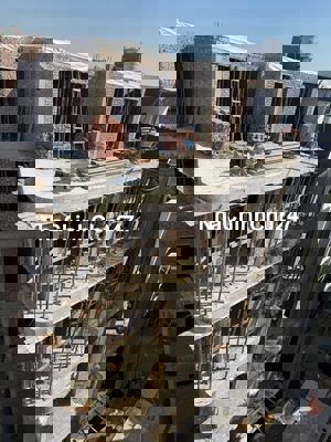 Chính chủ bán nhà mới xây Ngay Trường cấp 3 Thạch Bàn,  Ô tô Vào Nhà