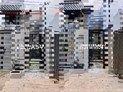 Nhà bán (Chính Chủ) SHR hẻm xe hơi Đ.Tân Túc Bình Chánh Cấp4 Giá 900tr