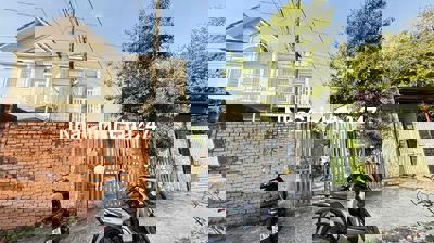 chính chủ từ xưa giờ, cần bán 2 căn nhà, 1 căn nhà lầu, 1 căn gấp 4..