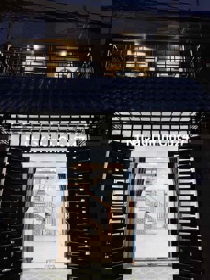 Chủ căn bản nhà kế bằng đẹp vào ở luôn