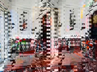 Chính chủ bán Villa mặt tiền, Gò vấp 5 tầng chỉ 15.5 tỉ